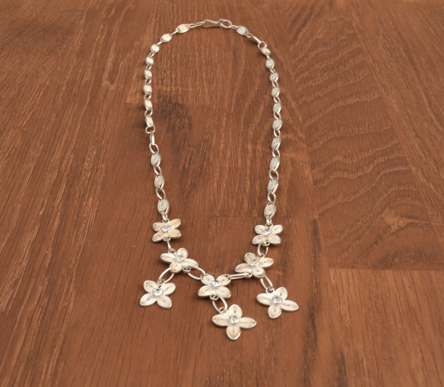 Sterling Silver Flower Pattern Filigree Necklace