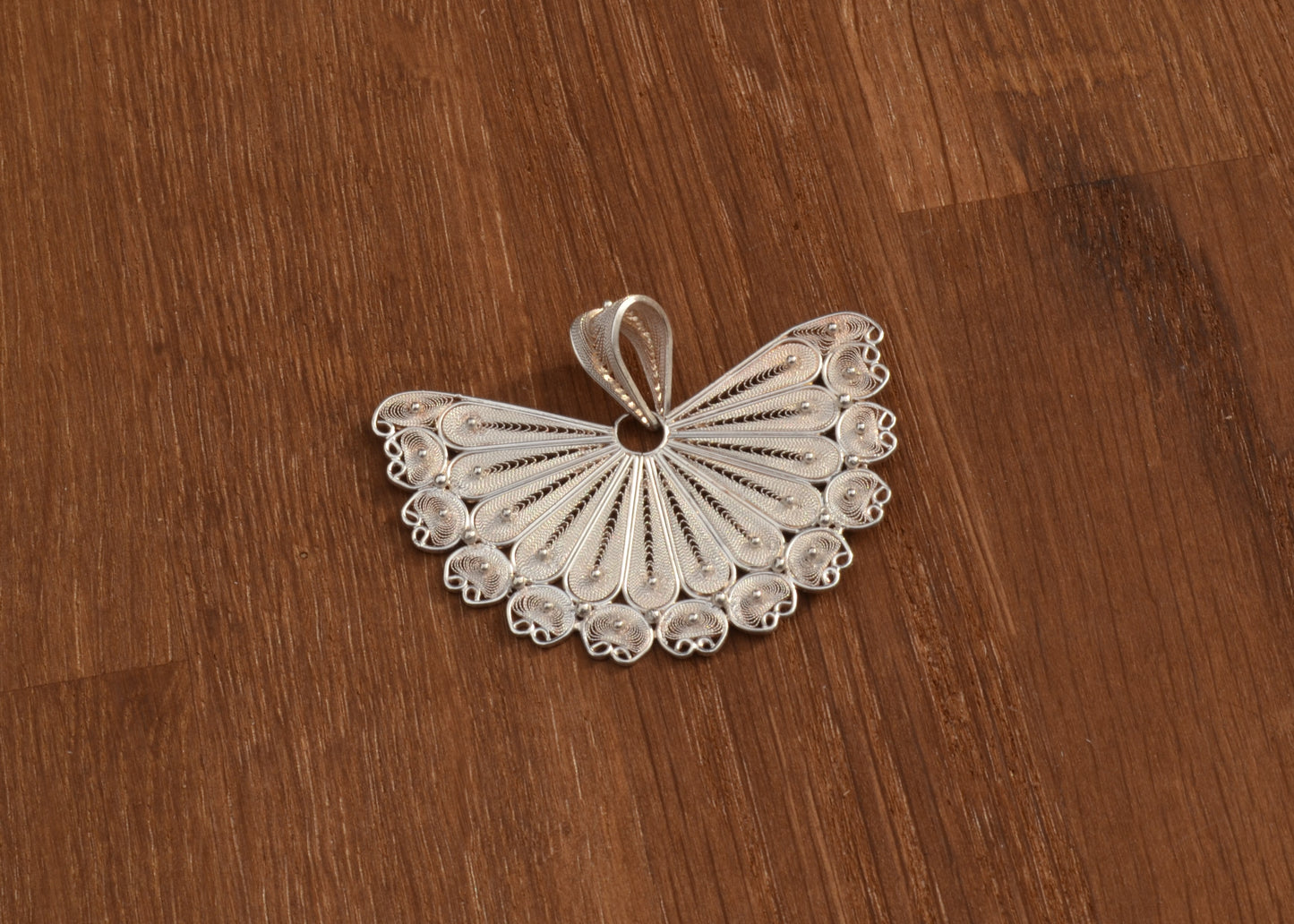 Fan Shaped Sterling Silver Filigree Pendant