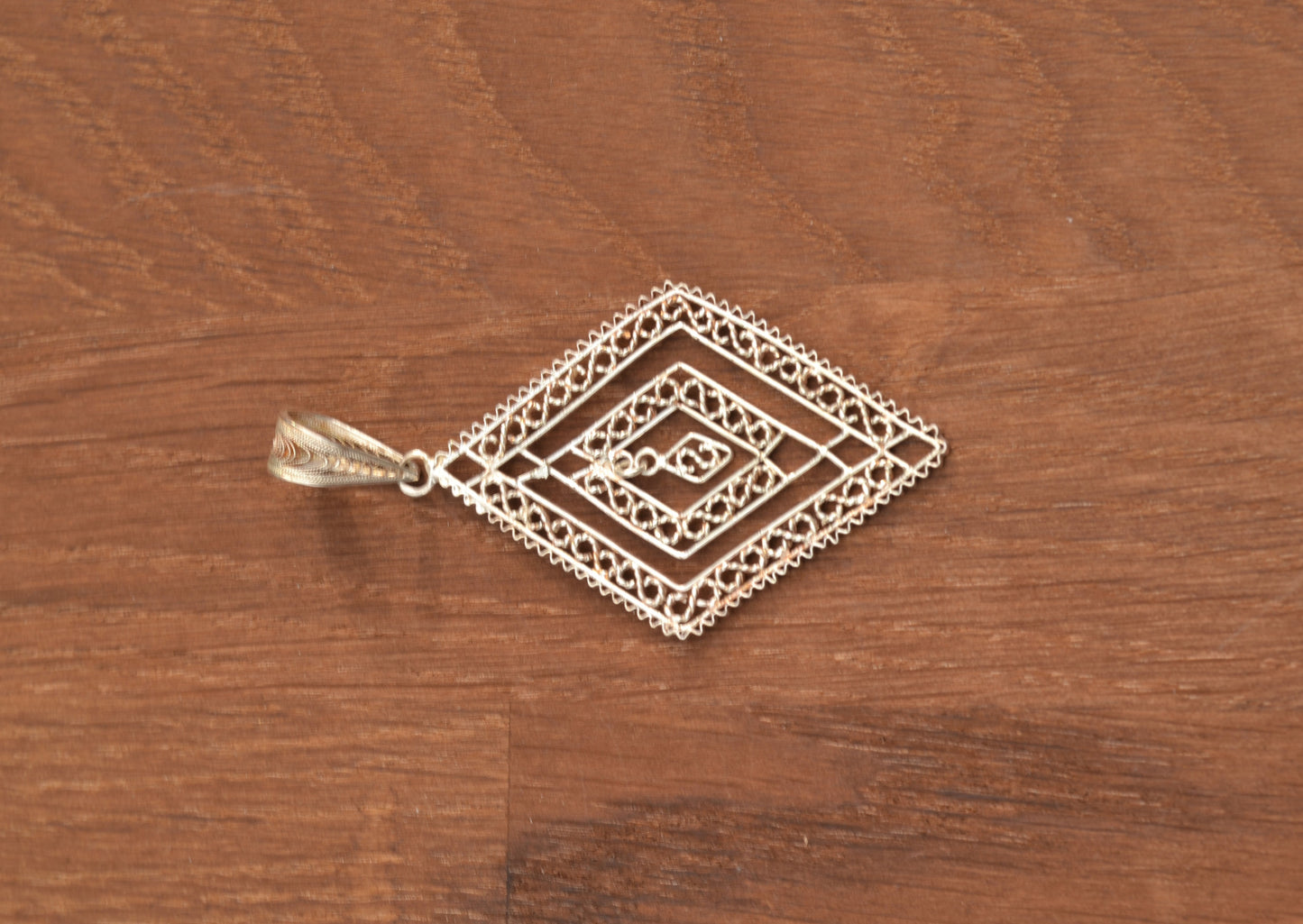 Diamond Shaped Lattice Sterling Silver Filigree Pendant