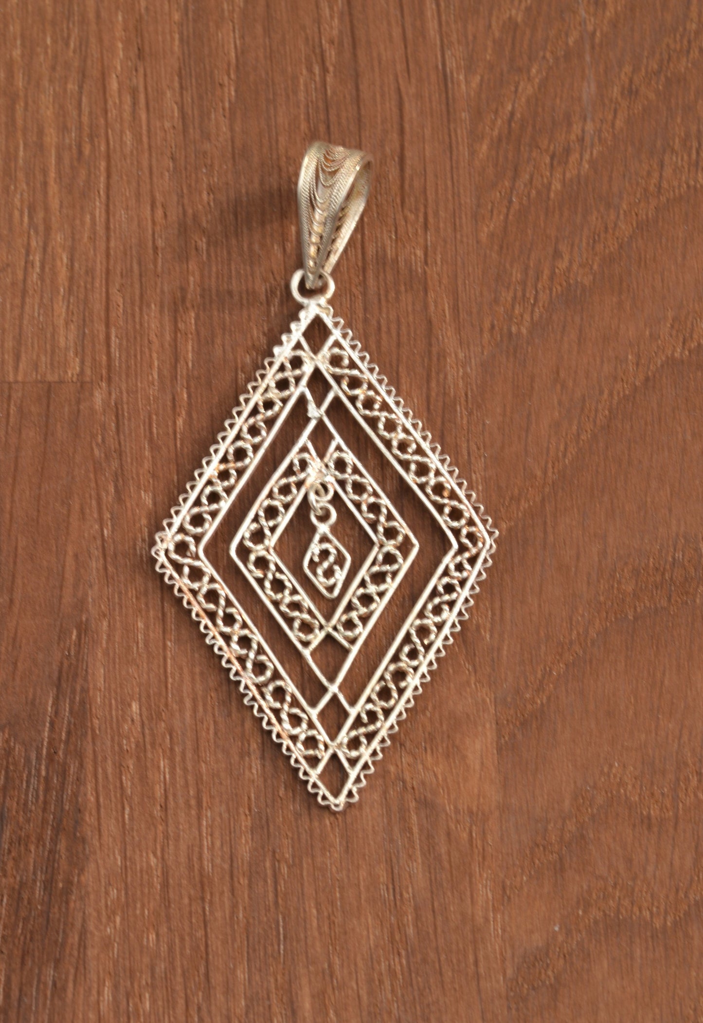 Diamond Shaped Lattice Sterling Silver Filigree Pendant